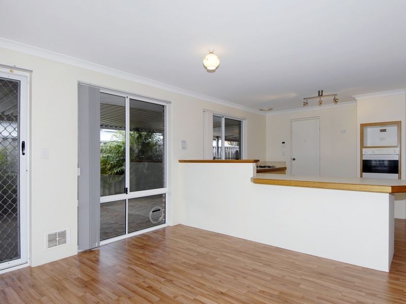 14 Menora Loop, Warnbro WA 6169