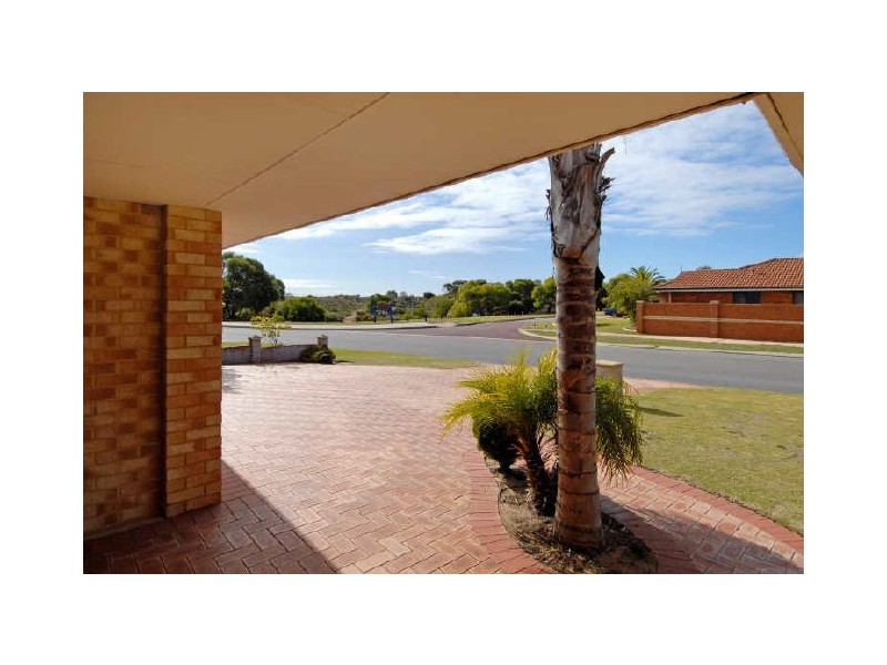 31 La Spezia Drive, Secret Harbour WA 6173