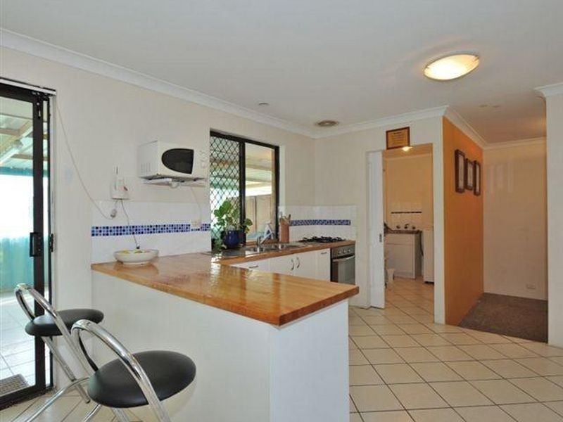 30 Grange Drive, Cooloongup WA 6168