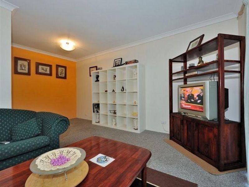 30 Grange Drive, Cooloongup WA 6168