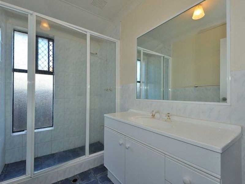30 Grange Drive, Cooloongup WA 6168