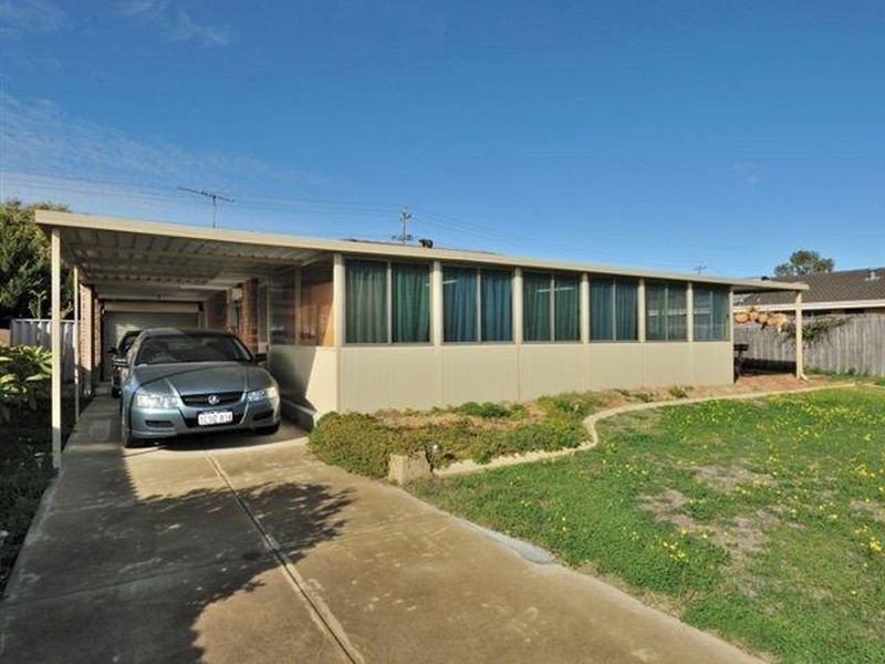 30 Grange Drive, Cooloongup WA 6168