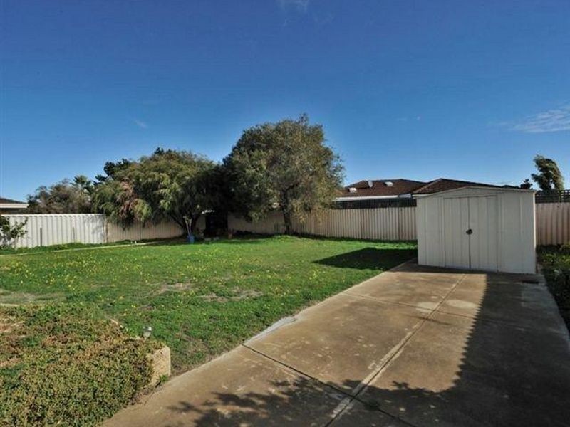 30 Grange Drive, Cooloongup WA 6168