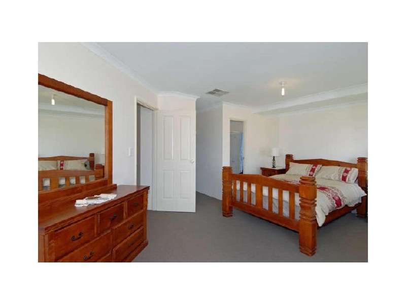 41 Swallowtail Pde, Warnbro WA 6169