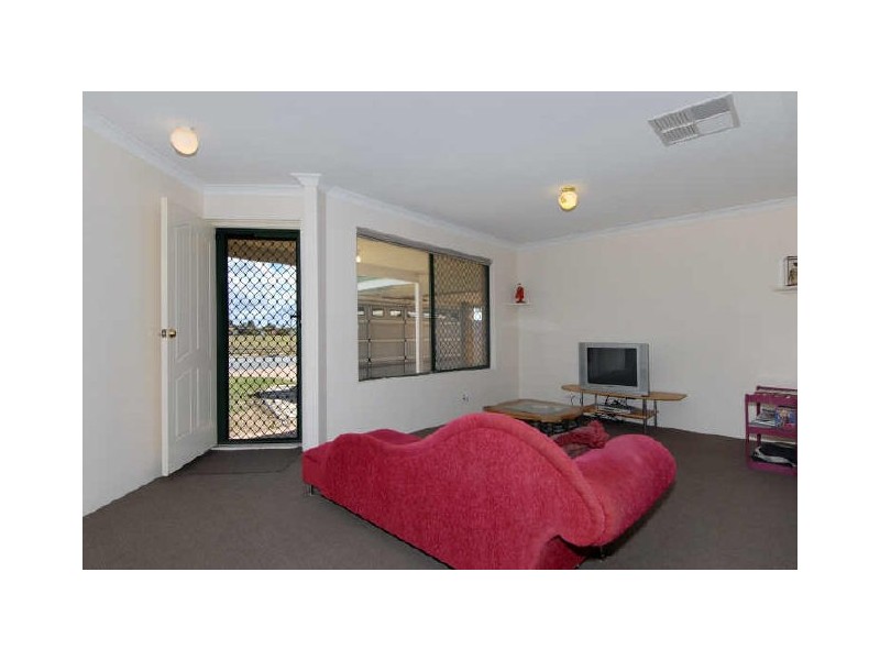 41 Swallowtail Pde, Warnbro WA 6169