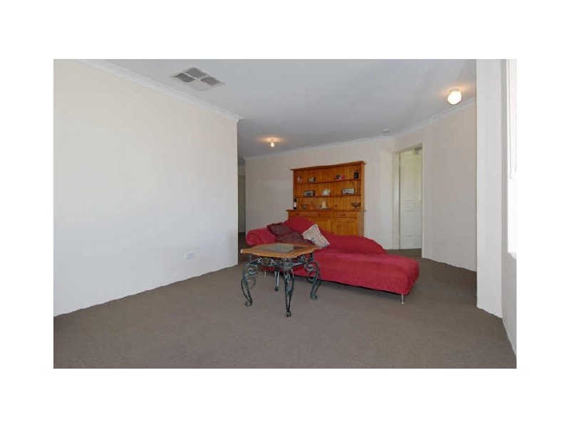 41 Swallowtail Pde, Warnbro WA 6169