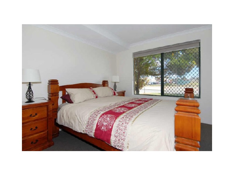 41 Swallowtail Pde, Warnbro WA 6169