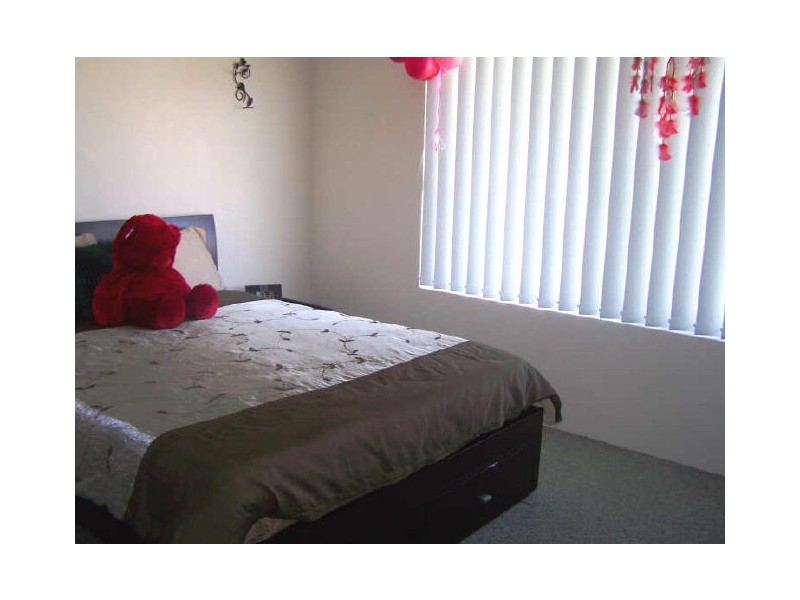 33 Chinchilla Pkwy, Port Kennedy WA 6172