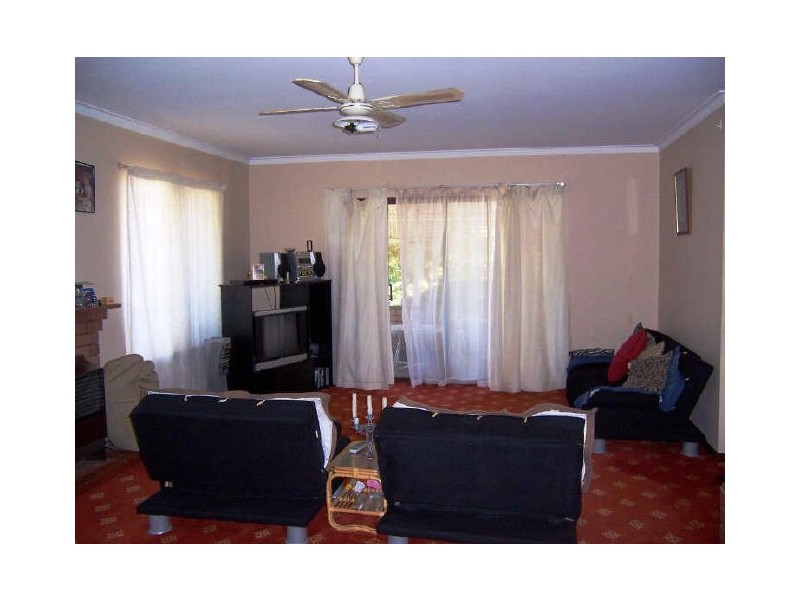 146 Safety Bay Road, Shoalwater WA 6169