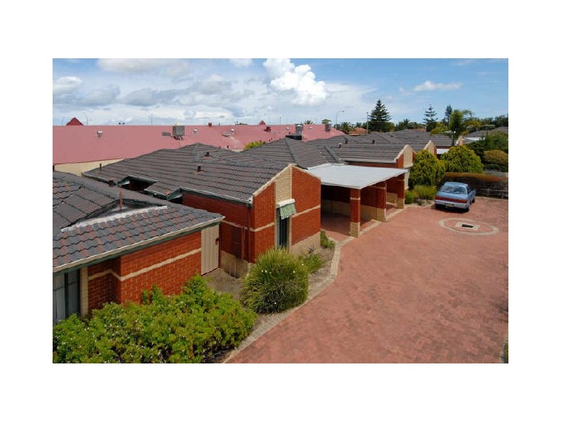 8/6 Elanora Drive, Cooloongup WA 6168