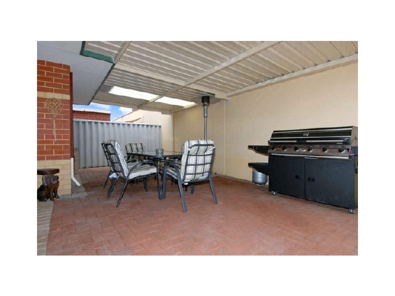 8/6 Elanora Drive, Cooloongup WA 6168