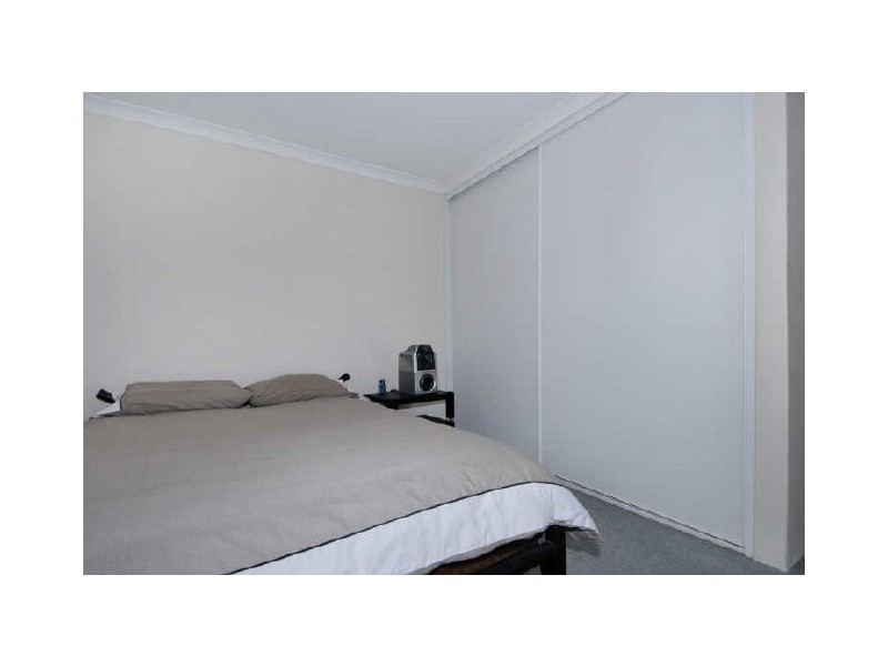 8/6 Elanora Drive, Cooloongup WA 6168