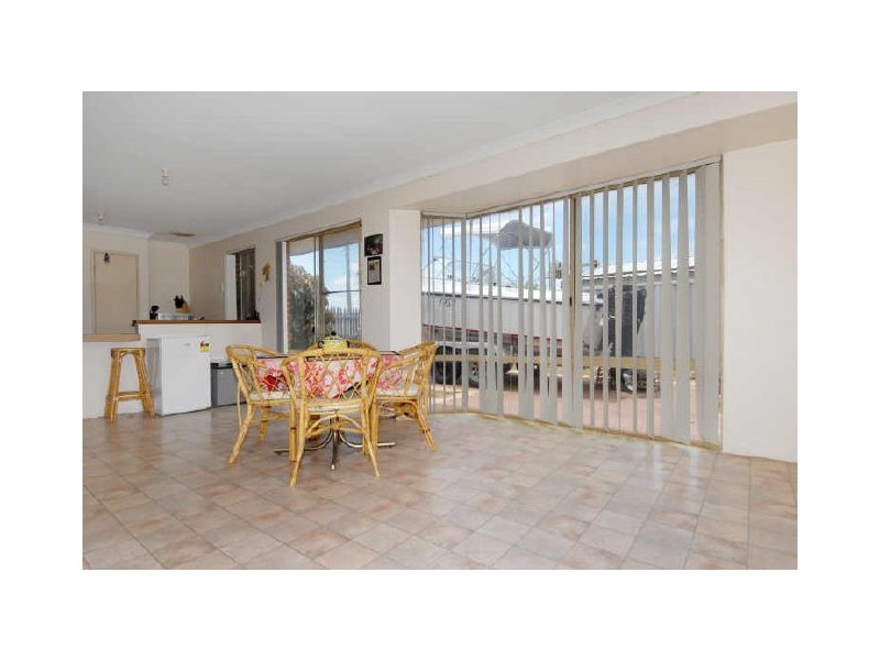 50 Jubilee Drive, Waikiki WA 6169