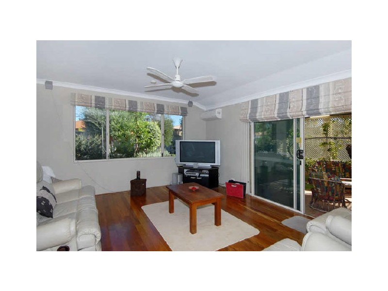 17 Morlaix Mews, Port Kennedy WA 6172