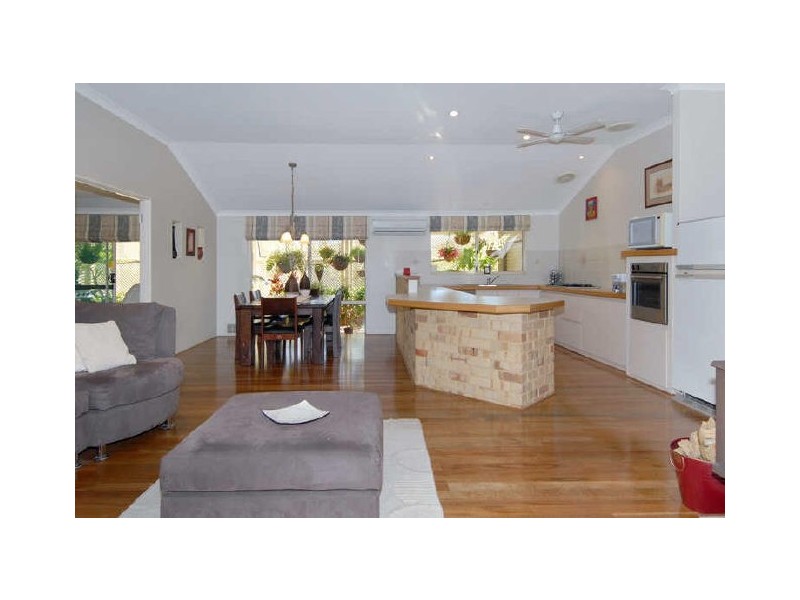 17 Morlaix Mews, Port Kennedy WA 6172