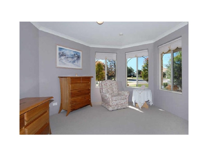 17 Morlaix Mews, Port Kennedy WA 6172