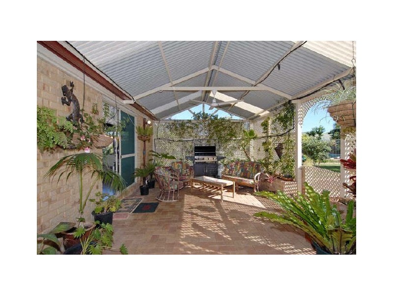 17 Morlaix Mews, Port Kennedy WA 6172