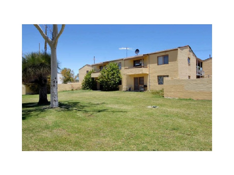8/15 Corvus Place, Rockingham WA 6168