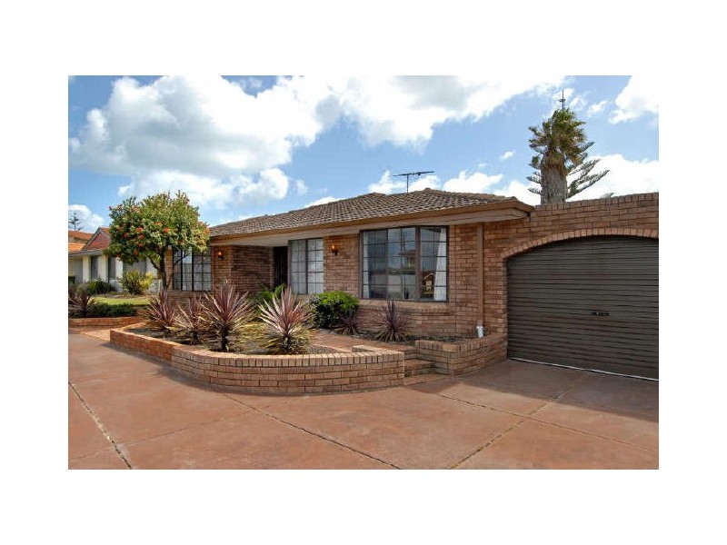 30 Malibu Road, Safety Bay WA 6169