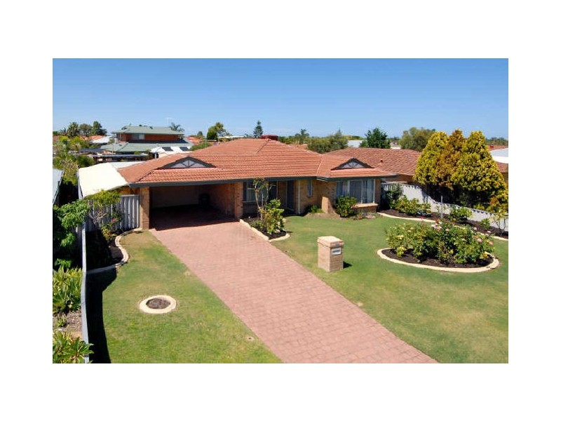 18 Skye Close, Warnbro WA 6169