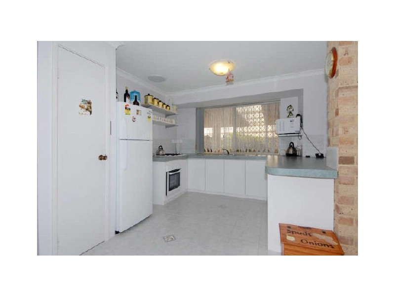 18 Skye Close, Warnbro WA 6169