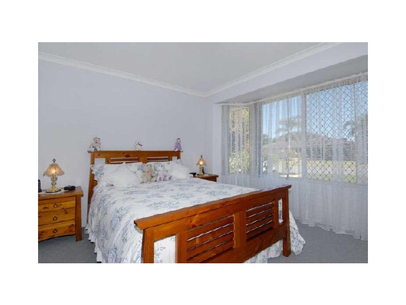 18 Skye Close, Warnbro WA 6169