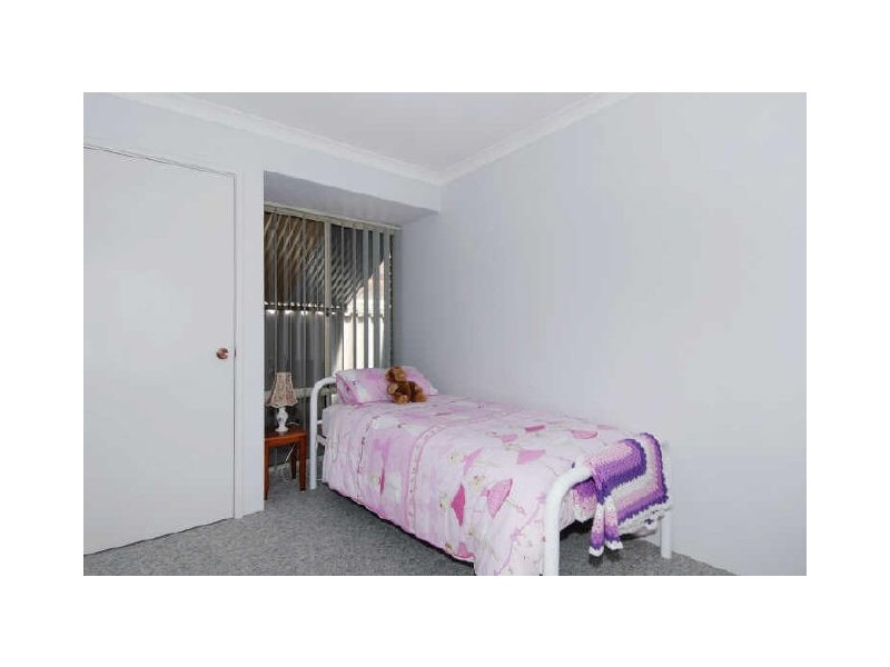 18 Skye Close, Warnbro WA 6169