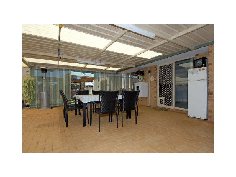 18 Skye Close, Warnbro WA 6169