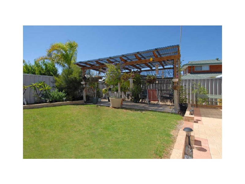 18 Skye Close, Warnbro WA 6169