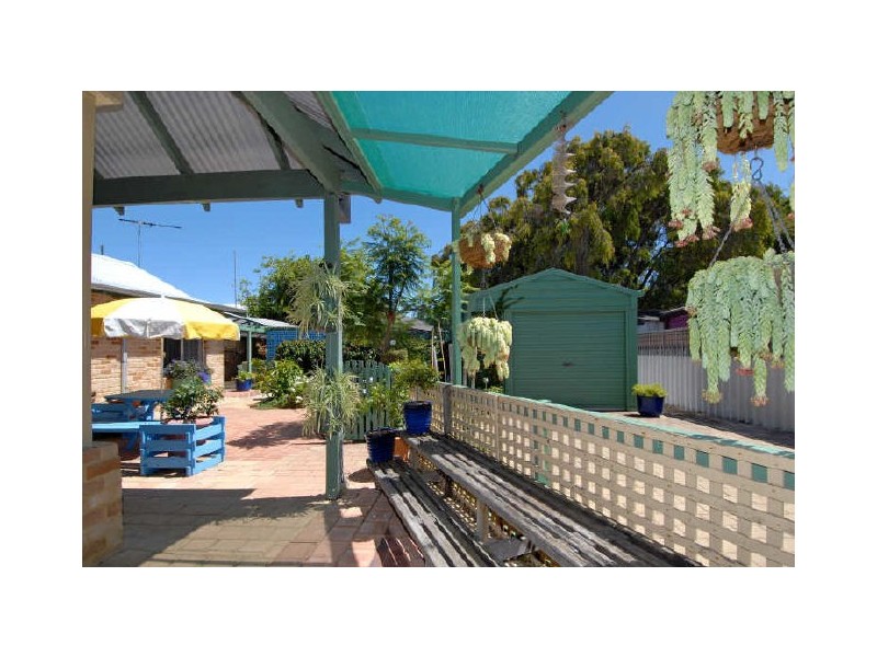 64 Lake Street, Rockingham WA 6168