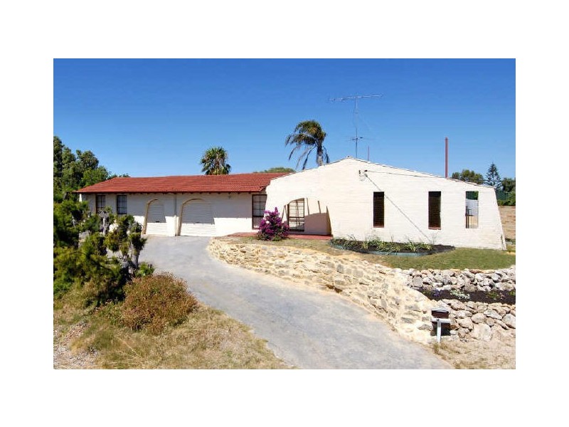 16 Bates Way, Warnbro WA 6169