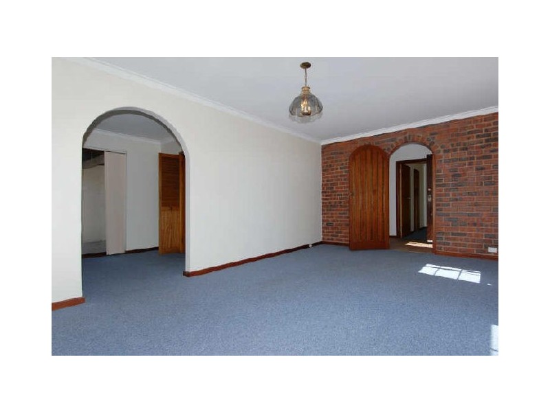 16 Bates Way, Warnbro WA 6169
