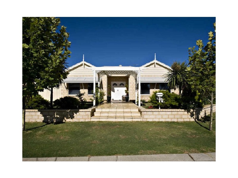 2 Knutsford Crescent, Port Kennedy WA 6172