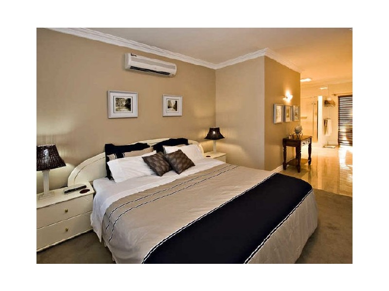 2 Knutsford Crescent, Port Kennedy WA 6172