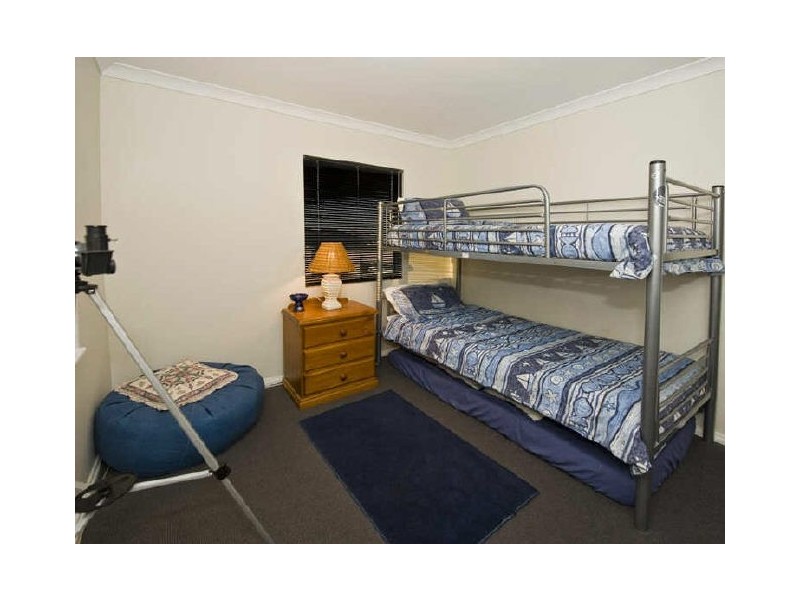 2 Knutsford Crescent, Port Kennedy WA 6172