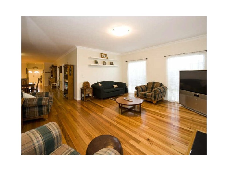 2 Knutsford Crescent, Port Kennedy WA 6172