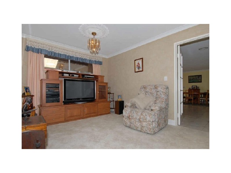 14 Inverness Court, Cooloongup WA 6168