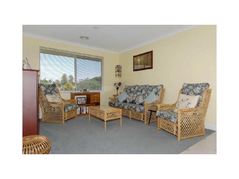 14 Inverness Court, Cooloongup WA 6168