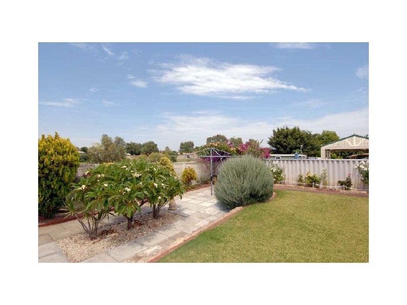 14 Inverness Court, Cooloongup WA 6168