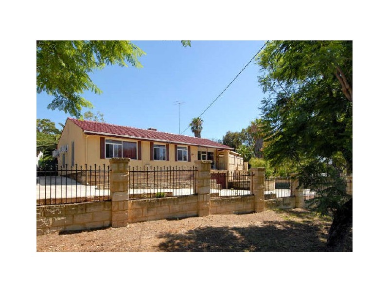 23 Heylmore Road, Medina WA 6167