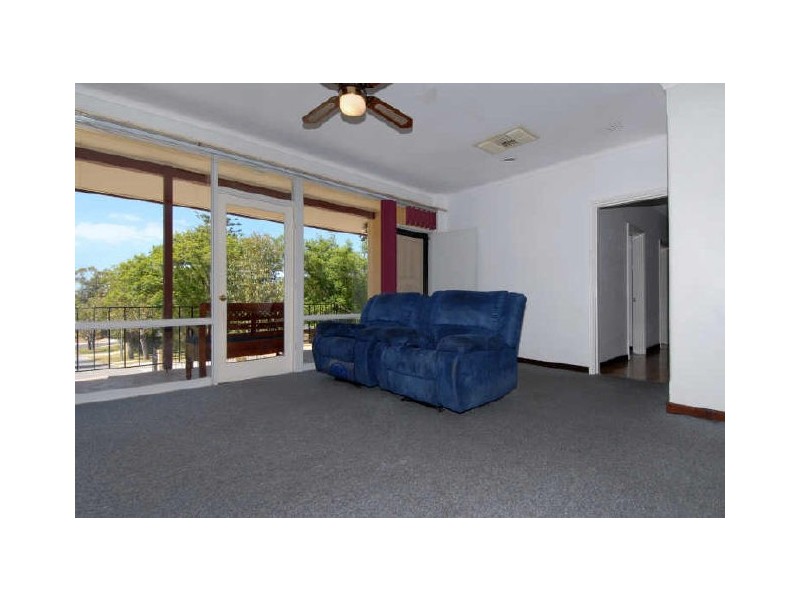 23 Heylmore Road, Medina WA 6167