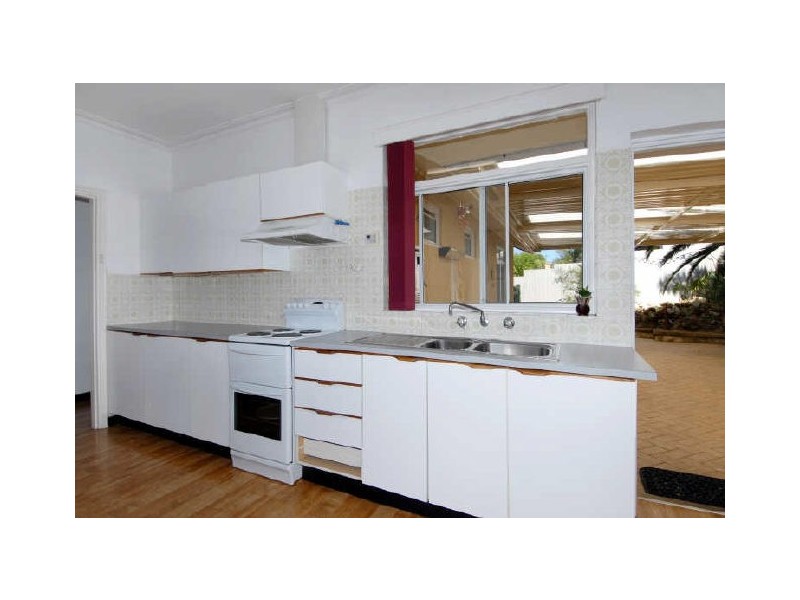 23 Heylmore Road, Medina WA 6167