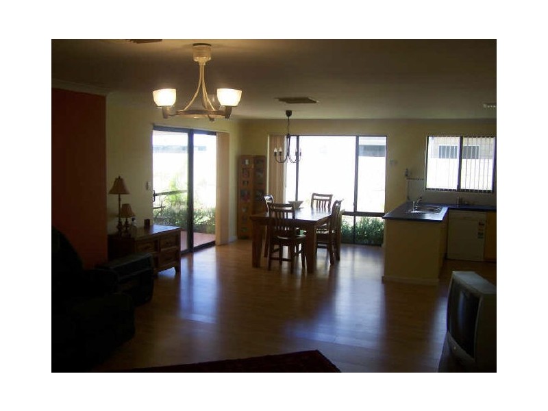 1 Lancelin Way, Erskine WA 6210