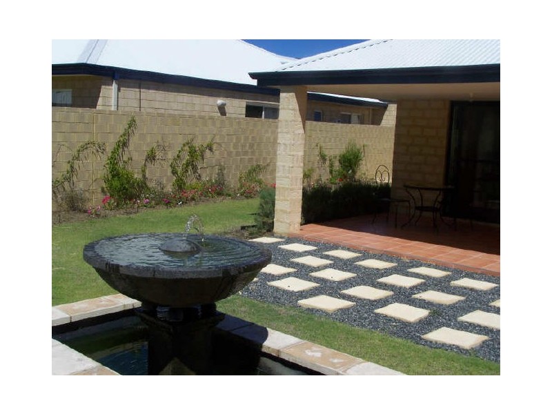 1 Lancelin Way, Erskine WA 6210