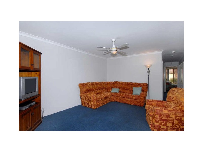 9/98 Simpson Ave, Rockingham WA 6168