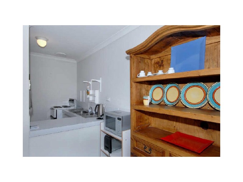 9/98 Simpson Ave, Rockingham WA 6168