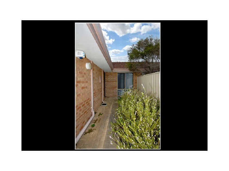 9/98 Simpson Ave, Rockingham WA 6168