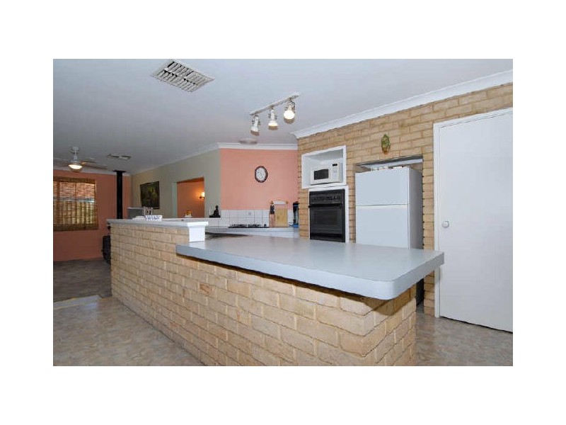 7 Noumea Place, Waikiki WA 6169