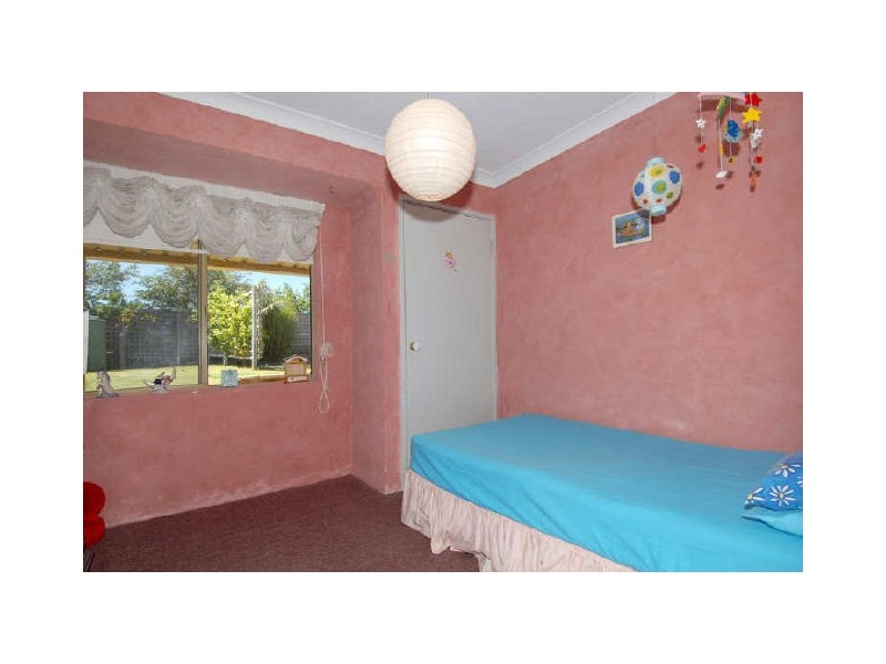 7 Noumea Place, Waikiki WA 6169