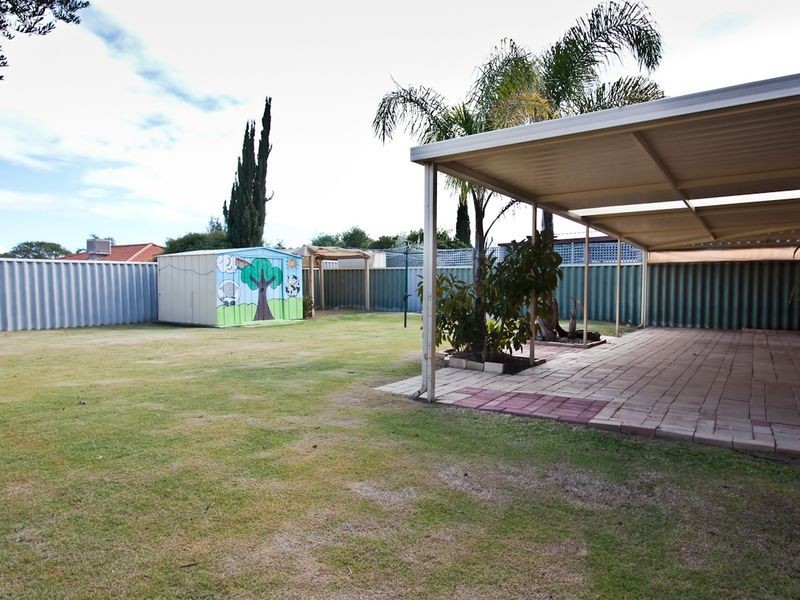 2 Mackerel Close, Warnbro WA 6169